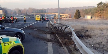 Vážná ranní nehoda na dálnici D6
