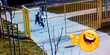 DOPORUČUJEME : Zloděj kola si strašně rozbil hubu – doslova