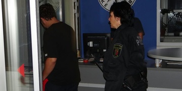 Taková "obyčejná noc" pohledem strážníka městské policie
