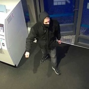Tak trochu jiná loupež u bankomatu