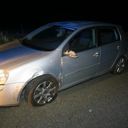 Poškodil protijedoucí auto a ujel
