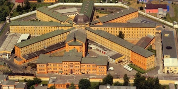 Vězeňská služba ČR přijme strážné pro Borskou věznici - náborový příspěvek je 100 000