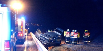 Dle všeho nepřipoutaná žena havárii nepřežila