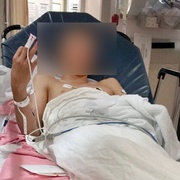 Na Slovanech u bazénu tři útočníci zbili dítě