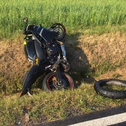 Střet motorky s autem si vyžádal těžké zranění
