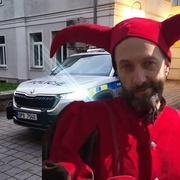 Lukáš Stančík alias Bůh šašek nebyl vzat do vazby a bude tedy vyšetřován na svobodě