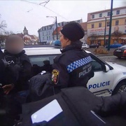 Z "Pasti na blbečky" se neujíždí ani neutíká