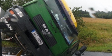 Havárie tří vozidel zablokovala dopravu
