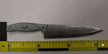 Cizinec s téměř třemi promile nožem pobodal spolubydlícího