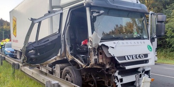 Střet osobního auta s nákladním