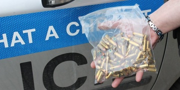 Nemířený, ale přesný zásah policistů: Místo drog nedovolené ozbrojování!