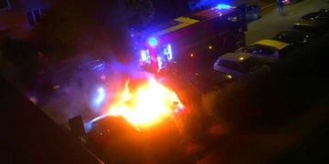 V Plzni v noci hořela tři auta