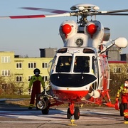 Sražené dítě ve vážném stavu transportuje vrtulník