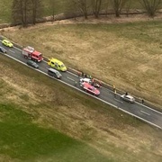 Čelní střet vozů, jeden řidič je mrtvý, druhý v kritickém stavu