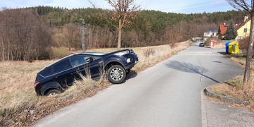 Ženě ujelo auto