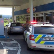 S téměř čtyřmi promile se nevešel na benzínku