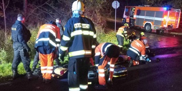 Řidič i spolujezdec zemřeli na místě