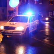 Honička v centru Plzně, opilec po nehodě ujížděl a odmítal zastavit