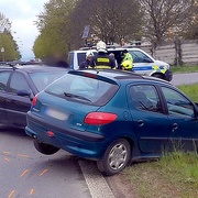 Jela bez řidičáku, zavinila nehodu, zranila dítě a pak ještě ztropila trapnou scénu
