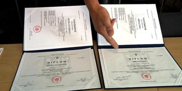 Chcete být Bc. nebo raději JUDr.? Promptně zařídím!