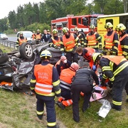 Zraněnou řidičku z vraku vyprostili kolemjedoucí svědci nehody