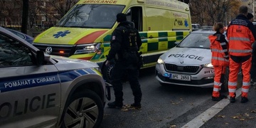 Střet osobního vozu s sedmaosmdesátiletou stařenkou