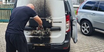 V Plzni se objevilo několik případů velmi destruktivního vloupání do aut