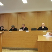 Soud vynesl zprošťující rozsudek nad plzeňskými policisty