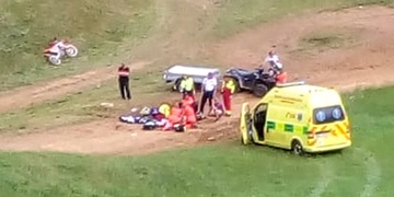 Při nehodě na motokrosu zemřel jezdec