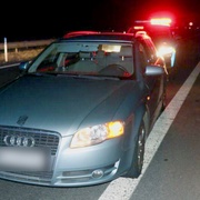 Auto s rumunskou posádkou ujíždělo z Německa, zastavil ho až policejní zátaras nedaleko Plzně