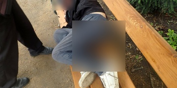 Posaďte se prosím, třeba na lavičku v parku