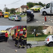 Střet tří vozidel, na místě všechny záchranné složky