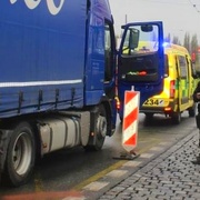 Střet nákladního vozu s šestnáctiletou dívkou
