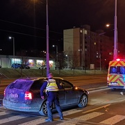 Sražená žena na Borech a senior na Lochotíně