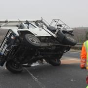 Nehoda plošiny uzavřela dálnici D5