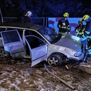 Opilý řidič skončil s autem ve staveništi