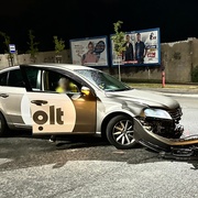 Řidič Boltu vjel přímo před autobus