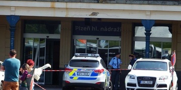 Další hlášená bomba – nyní nádraží v celé republice