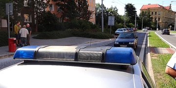 Pachatel okradl nejbližší ženu jen 15 minut poté, co ho policisté propustili.