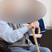 Místo pečovatelky hyenou