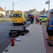 Opilý řidič srazil mladou motorkářku