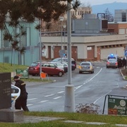 Velký policejní zásah v nemocnici