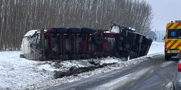 Dvě nehody kamionů jen kousek od sebe