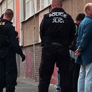 Hrdina: Viděl loupež, neváhal a vrhl se s klackem na pachatele