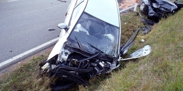 Po střetu dvou vozů musel řidiče transportovat vrtulník