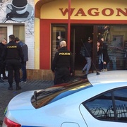 Rvačka skončila vytažením zbraně a střelbou do vzduchu