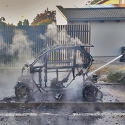Elektrovozítko shořelo na kostru
