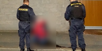Nákup drog skončil hádkou a bodnutím do břicha