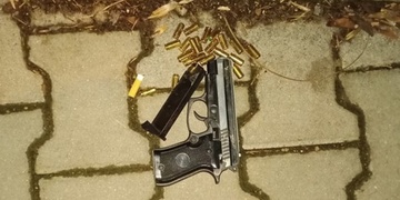 Noční střelba v Plzni - třetí incident se zbraní za tento víkend!