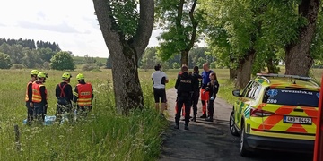 Jeden motocyklista nehodu nepřežil, druhý utrpěl vážné zranění